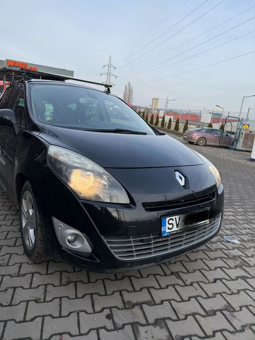 Vând Renault Grande Scenic