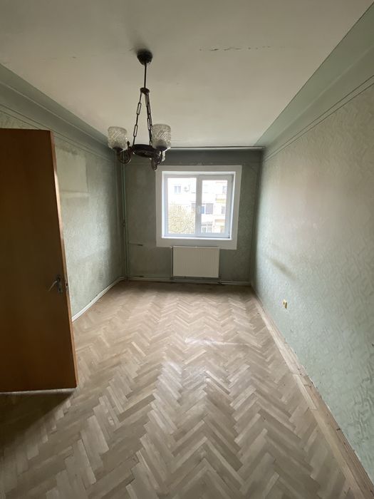 De vanzare Apartament 3Camere Trivale Etaj 3/4 pret 72.000€