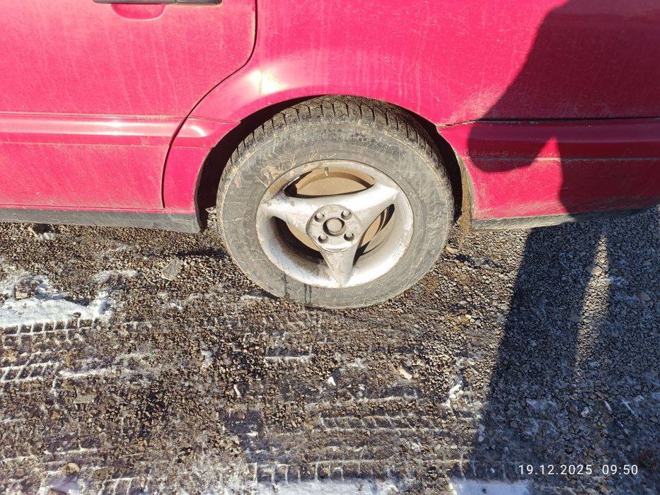 Продам Зимние шины на Пассат Б4