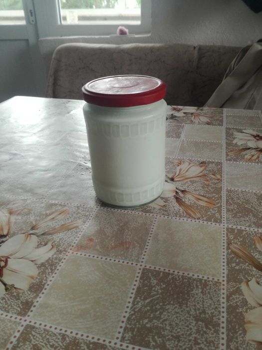 Продавам козе мляко прясно, кисело и сирене
