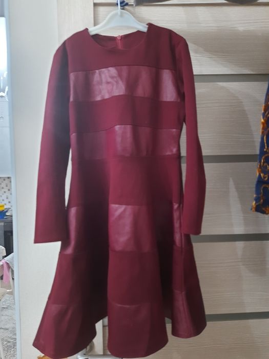 6 платьев на девочку 4-7 лет