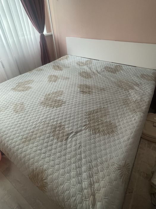 Кровать двуспальная