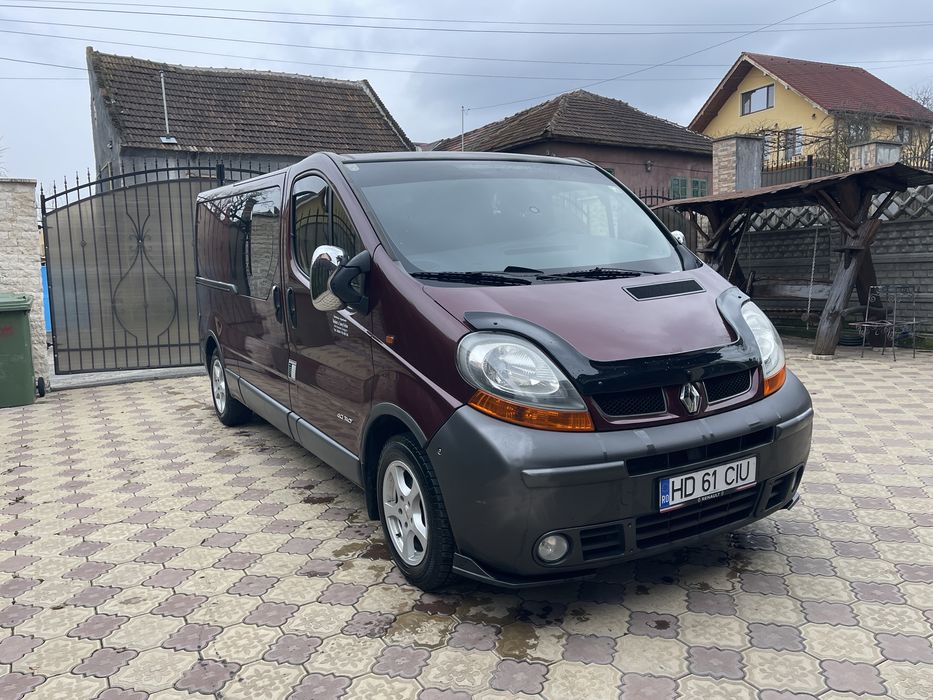 Renault trafic 6 locuri