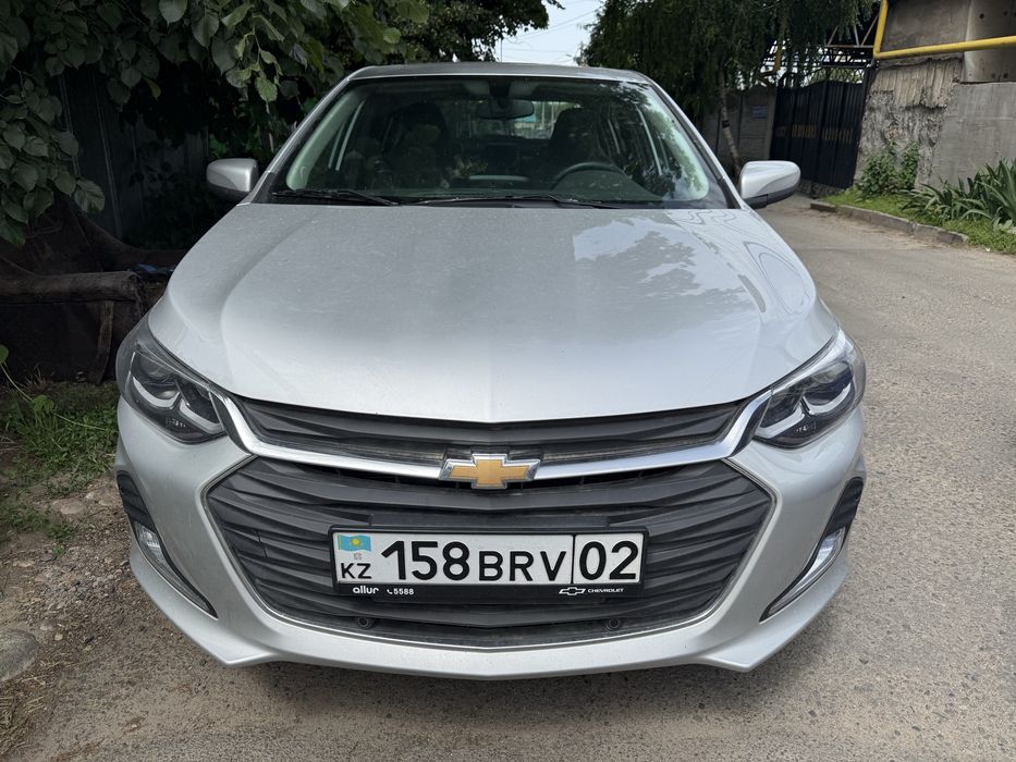 Продам в рассрочку с выкупом Onix