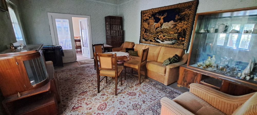 Vand casa 3 camere strada Carpati
