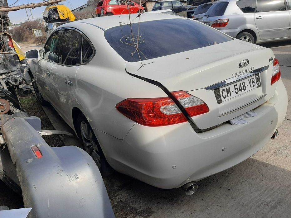 Infiniti M35h/Инфинити М35