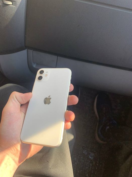 Продам айфон 11 торг