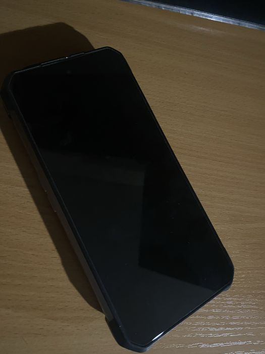 Продам телефон Tank2pro.