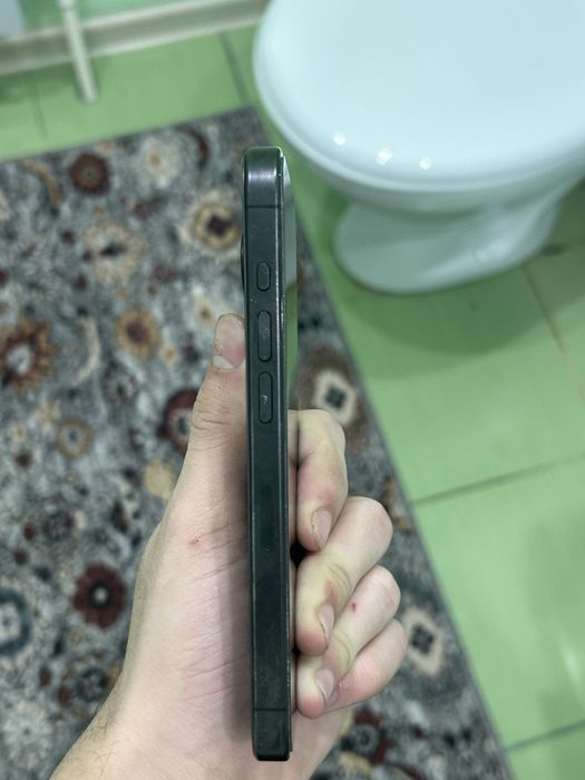 iphone 15.  проо