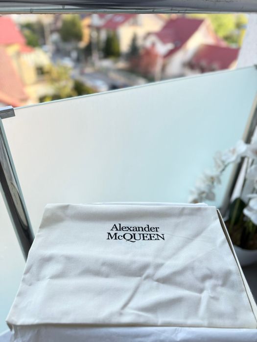 Adidasi Alexander MCqueen