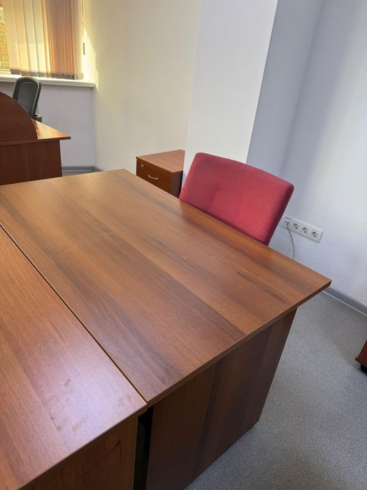 Продам Стол офисный