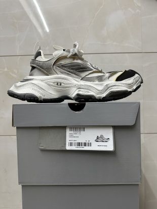 Balenciaga cargo