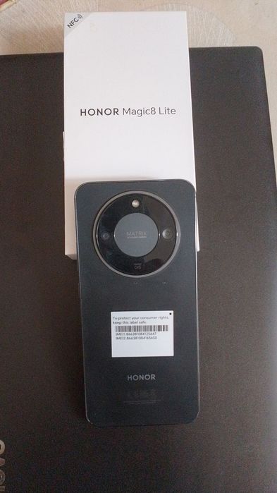 Продавам HONOR Magic8 Lite 5G
