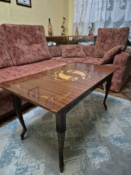 Продам журнальный столик