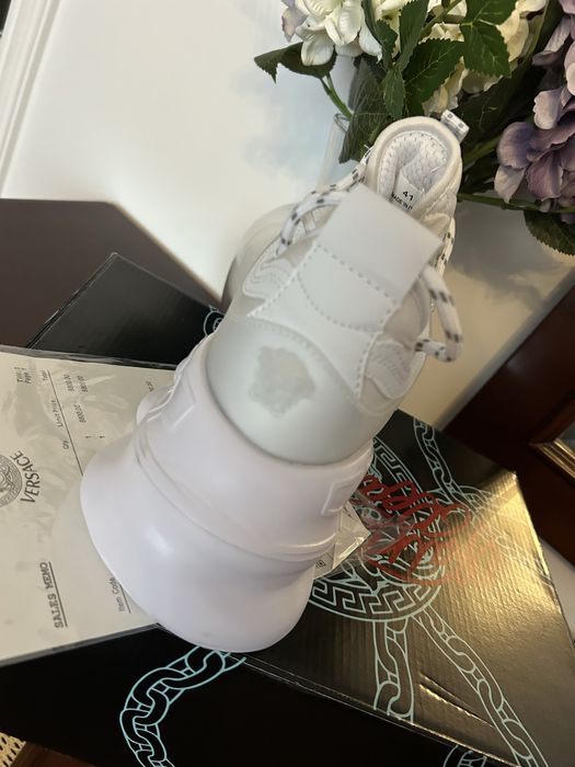 Adidasi VS, noi cu certificat