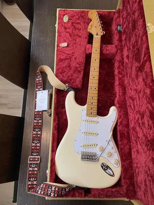 ЧИСТО НОВА! Fender JIMI HENDRIX Stratocaster