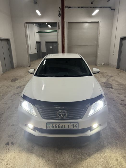 Продам автомобиль Toyota Camry 50