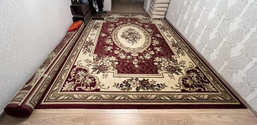 Продам ковер 3*4м