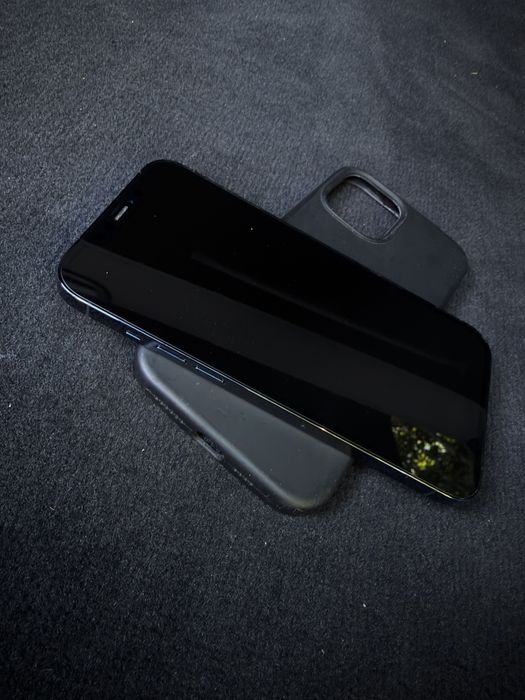 Продам iPhone 12 pro max 256