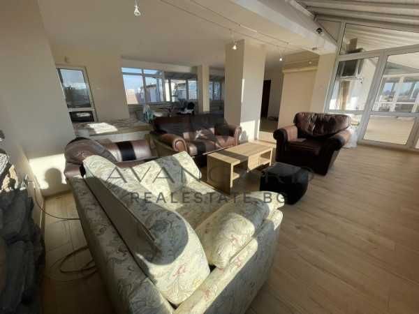 Продава се Четиристаен апартамент в Пловдив, Кършияка - 250 кв.м за 1800 €/кв.м - Снимка #3