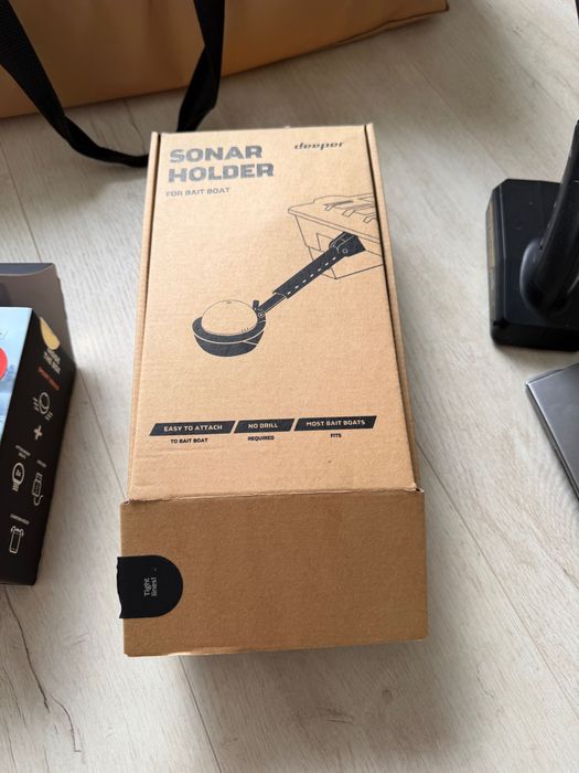 Лодка за захранка с GPS, сонар