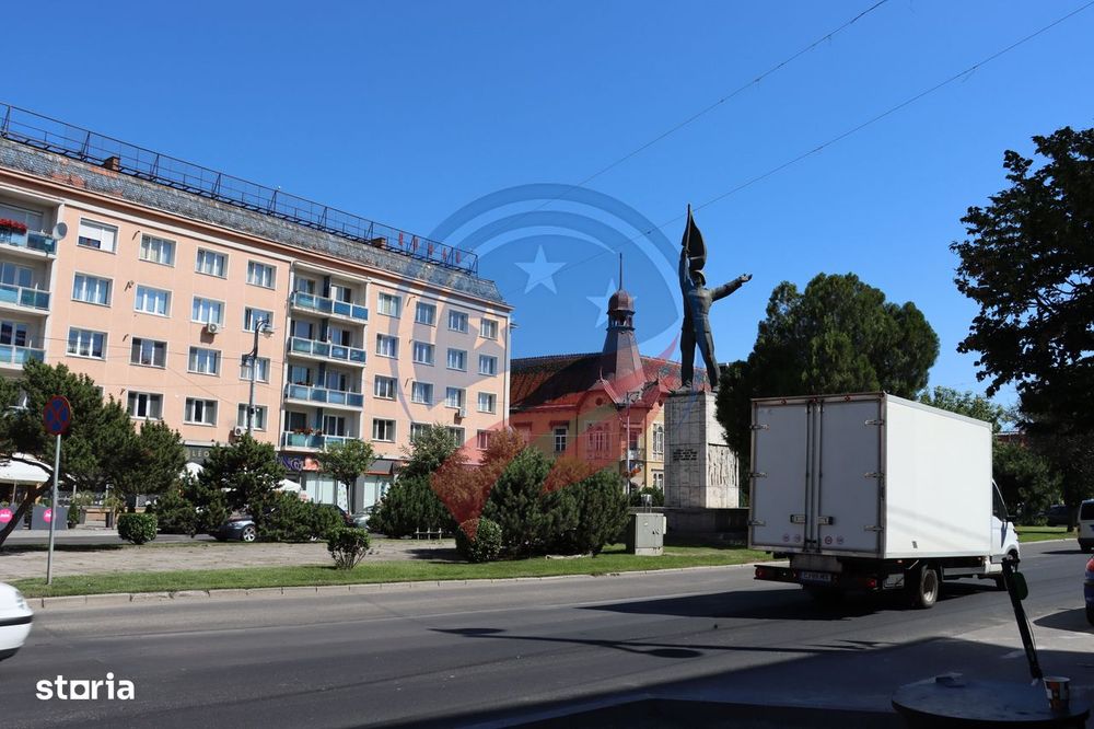 Apartament ultra central cu 2 camere decomandat complet utilat