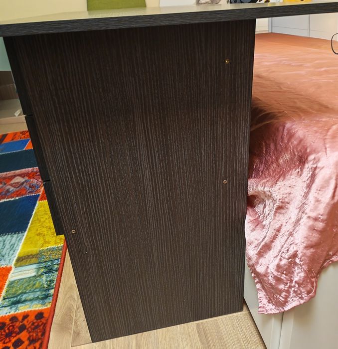 Ново бюро от Art me