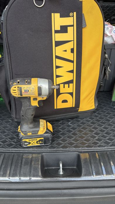 Гайкаверт dewalt девольт dcf880