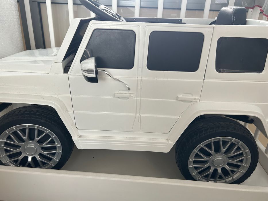 Продам детский электромобиль