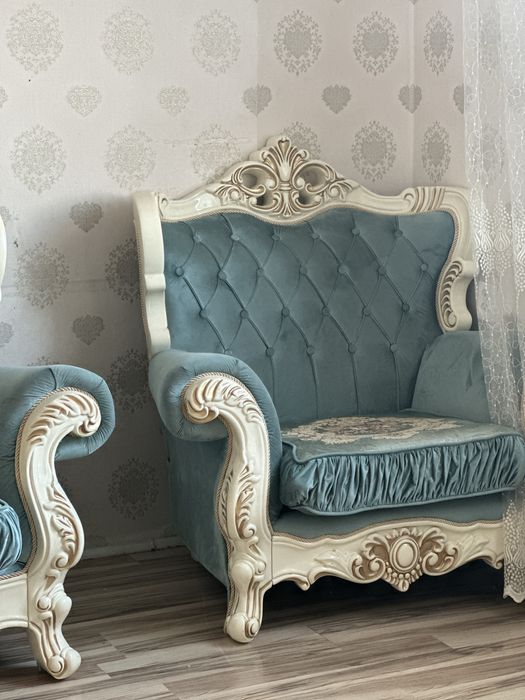 Диван  с  креслом  отличном состоянии