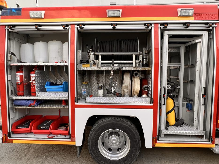 Mașina de Pompieri Mercedes, echipata și înmatriculată, 2500 L