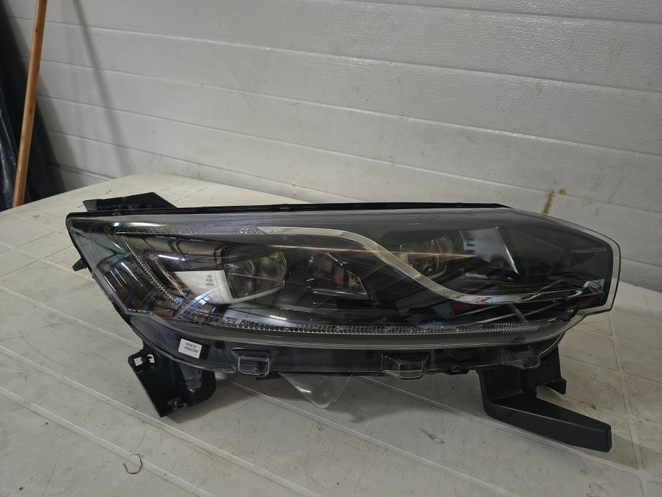 Far dreapta led Pure Vision Renault Espace 5 cod 260108498R