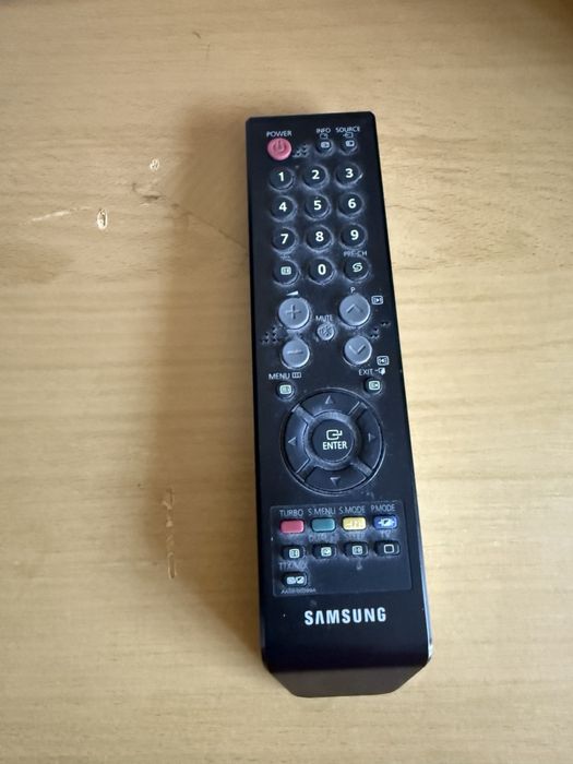 Телевизор Samsung 22 инча. Модел 2007г.