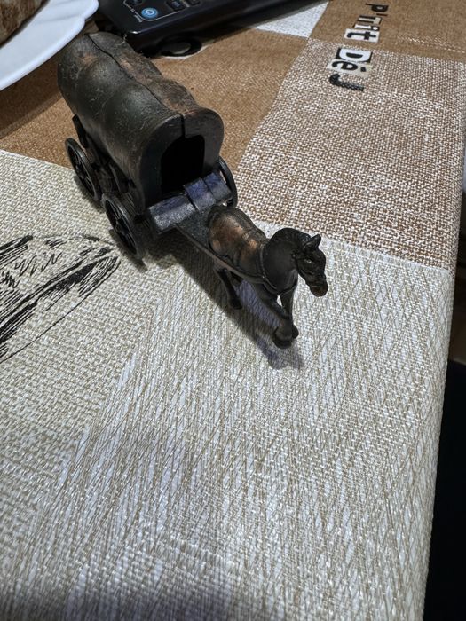 Уникална бронзова острилка за моливи !