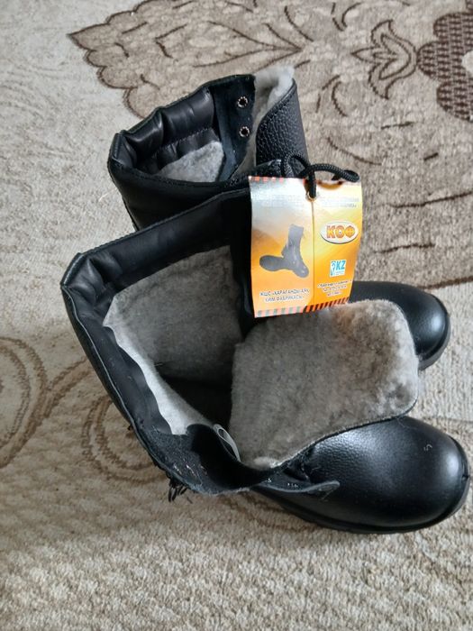 Продам зимный спецобуь