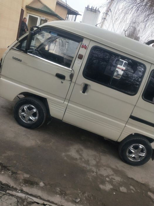 Дамас сотилади холати яхши нархи 2500 доллар келишамз