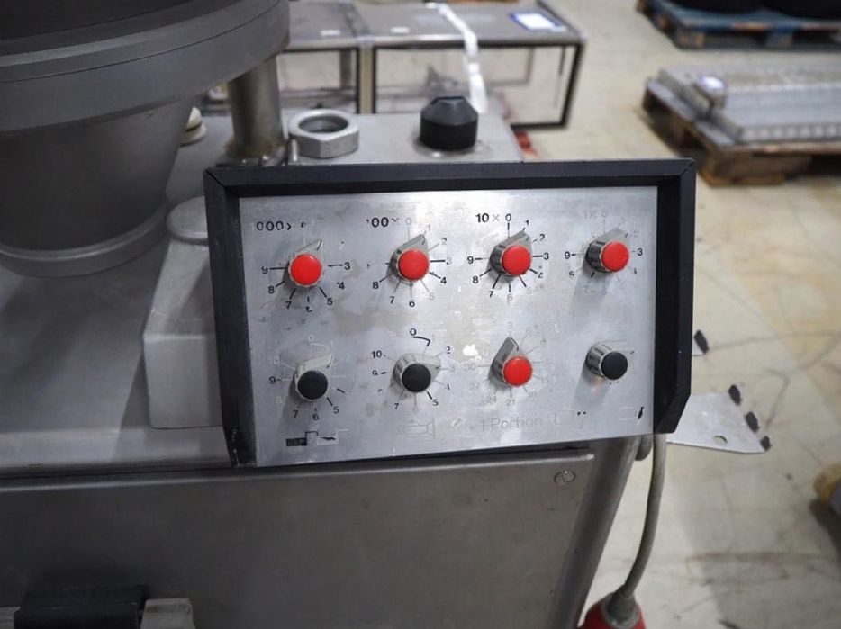 Вакуумный Шнековый Шприц Vemag Robot 500