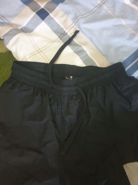 Pantaloni  faini Nike original material fâș   mărimea m