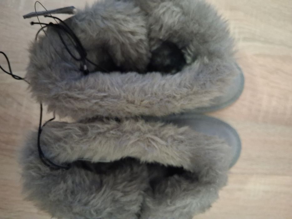 Зимни ботушки Нови номер на стелка 20 см.