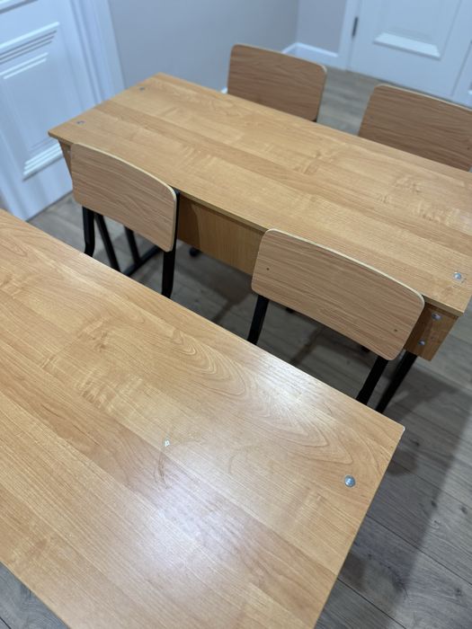 Продам парты со стульями