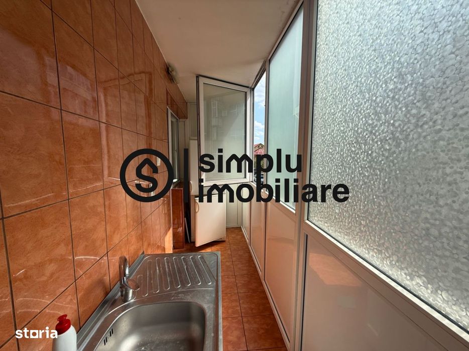 2 decomandate, etaj 1, bloc nou, centrala termica - 370 Euro