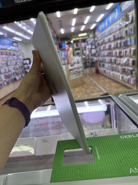 Продам ipad 9 поколение