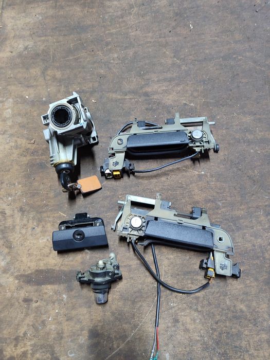 Комплект замка зажигания BMW E34.