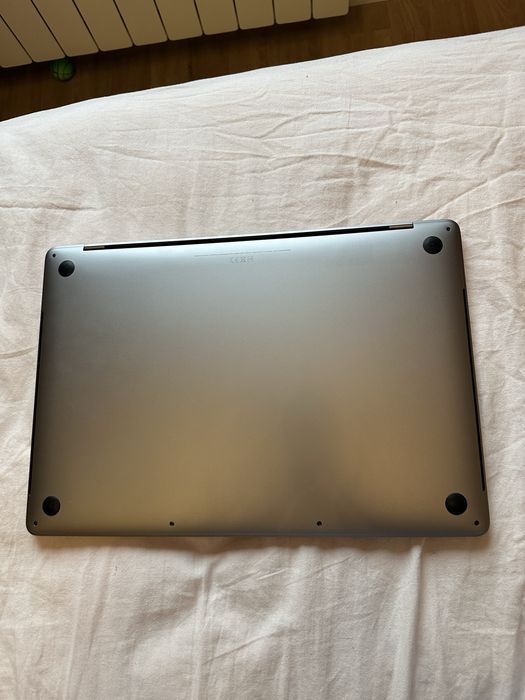 Macbook pro 15 inch 2018 i7