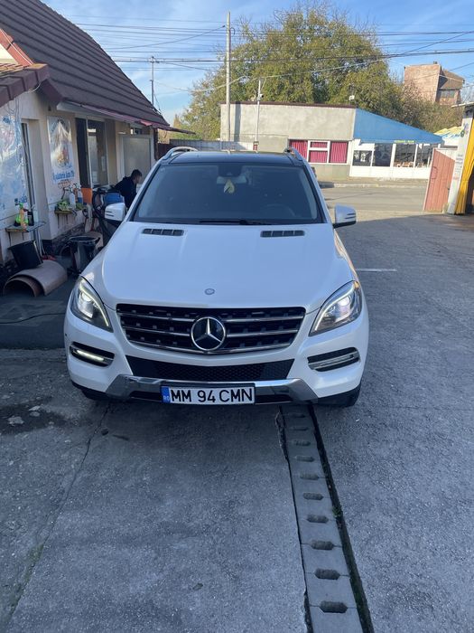 MERCEDES-BENZ ML-Class