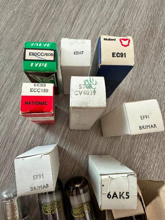 Lot tuburi/ lampi  electronice vechi