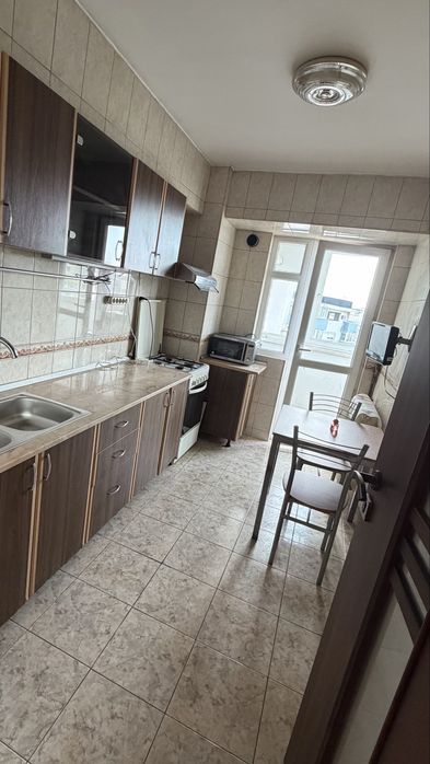 Inchiriere apartament 3 camere VICTORIEI