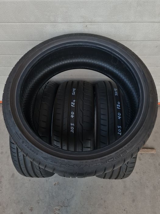 Летни гуми 4 броя DUNLOP SportMaxx RT 205 40 R18 дот 5218