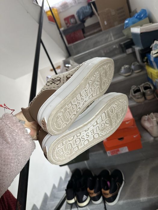 Чисто нови дамски обувки Guess