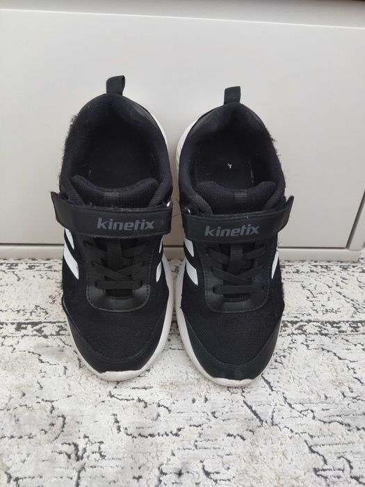 Кросовки kinetix
